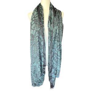 New Cynthia Rowley Scarf Blue Floral Boho Classic Feminine Romantic